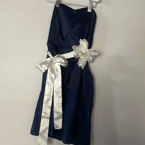 Navy blue dress with white bow and pearl, rhinestone flower 🤍